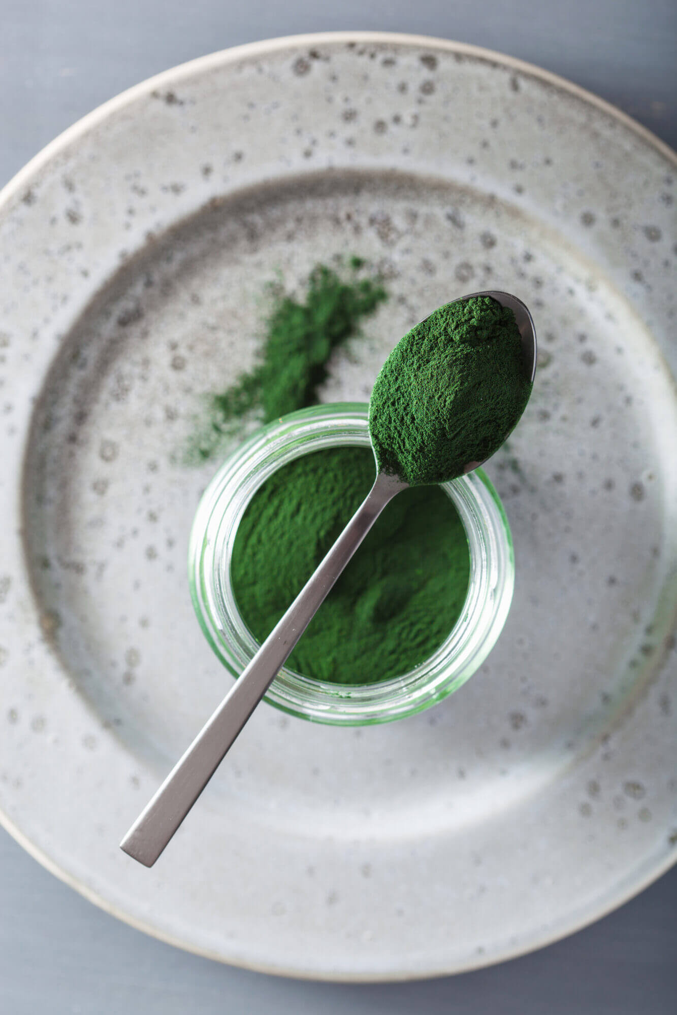 spirulina powder healthy dietary supplement